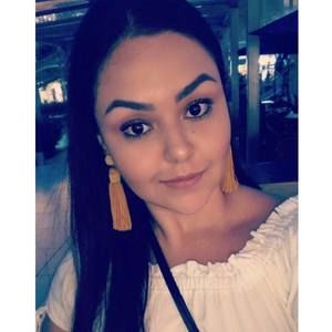 Meet your Posher, Mayra